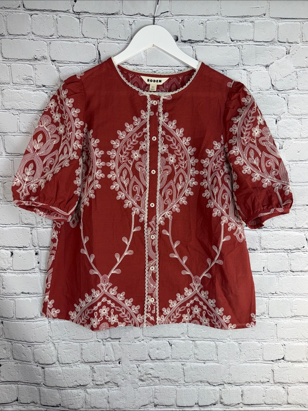 BODEN LEAH Embroidered Cotton Blouse Puff Sleeve Button Up Size 10 NWOT